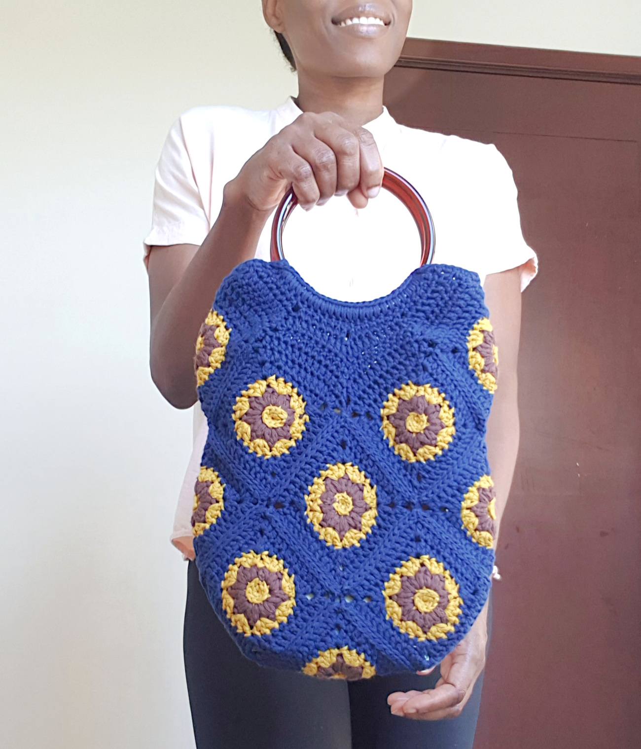 Bloom Crochet Tote Bag with two handle options. Designed by Rose Obom on Yarn Craftee