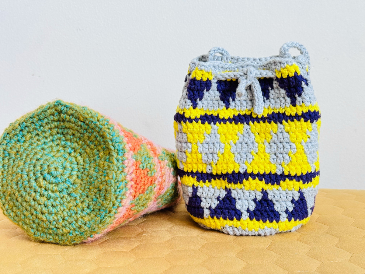 Geoprint Drawstring Crochet Bag- A free tapestry crochet pattern