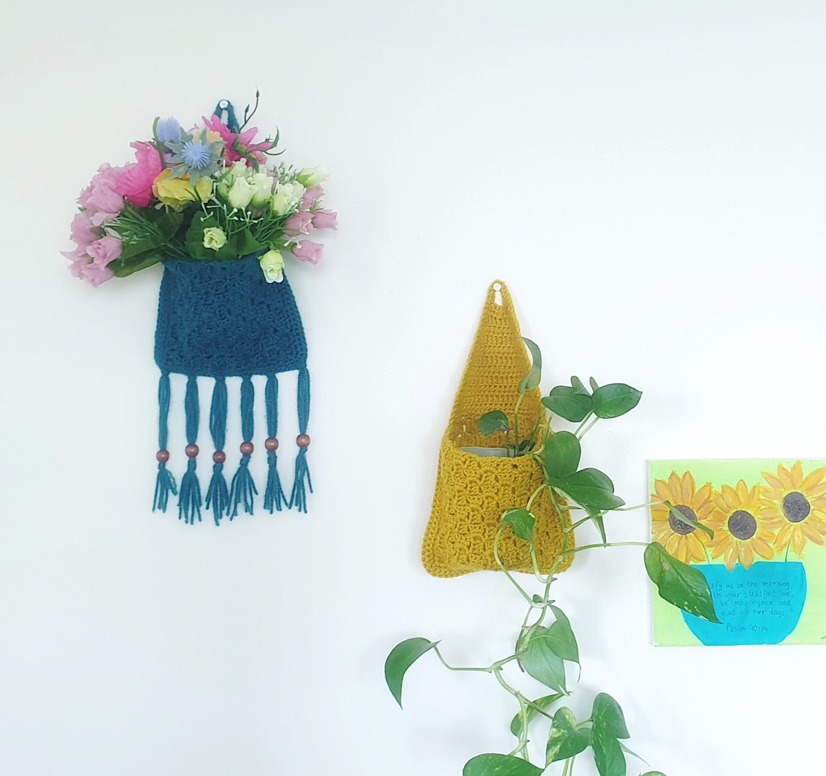 Free Crochet Pattern- C2C crochet wall pocket