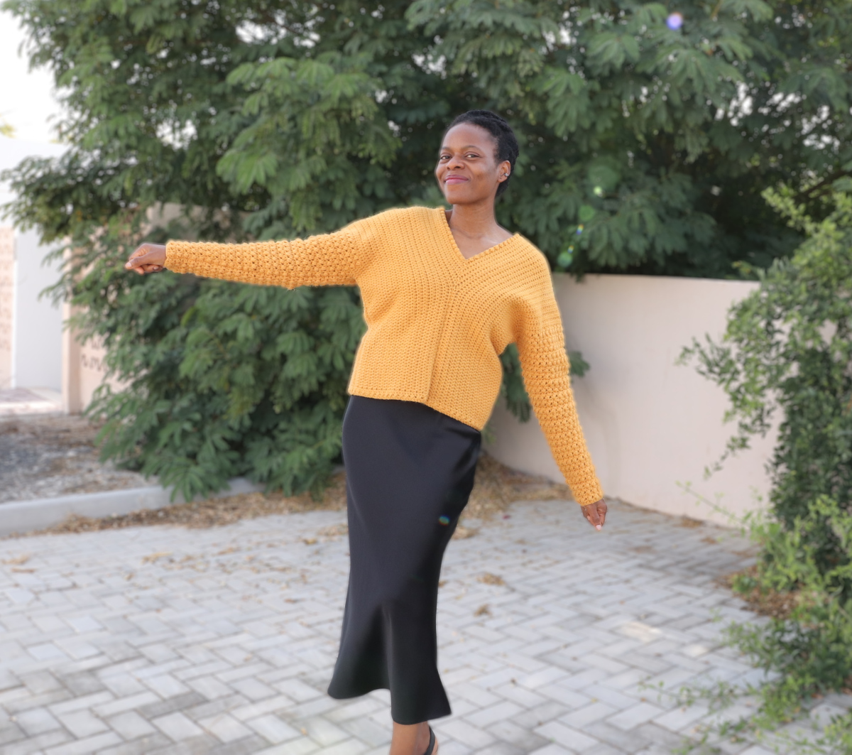 V-Neck Cropped Crochet Sweater (3)