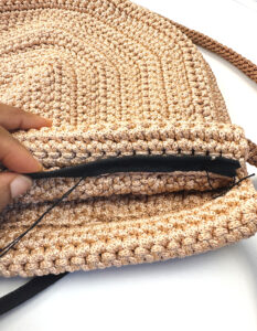 U-Rock Crochet bag pattern- sew zip